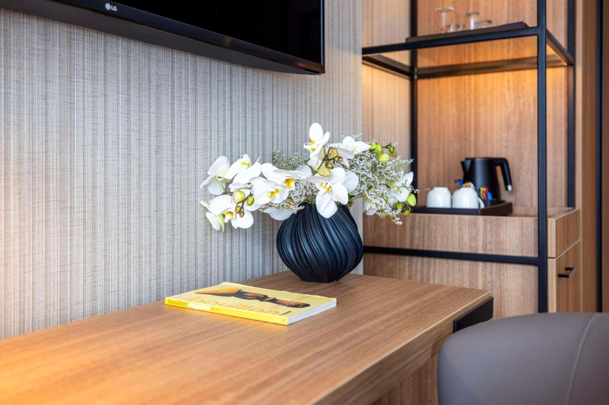 Nh Leidseplein Hotel 4*