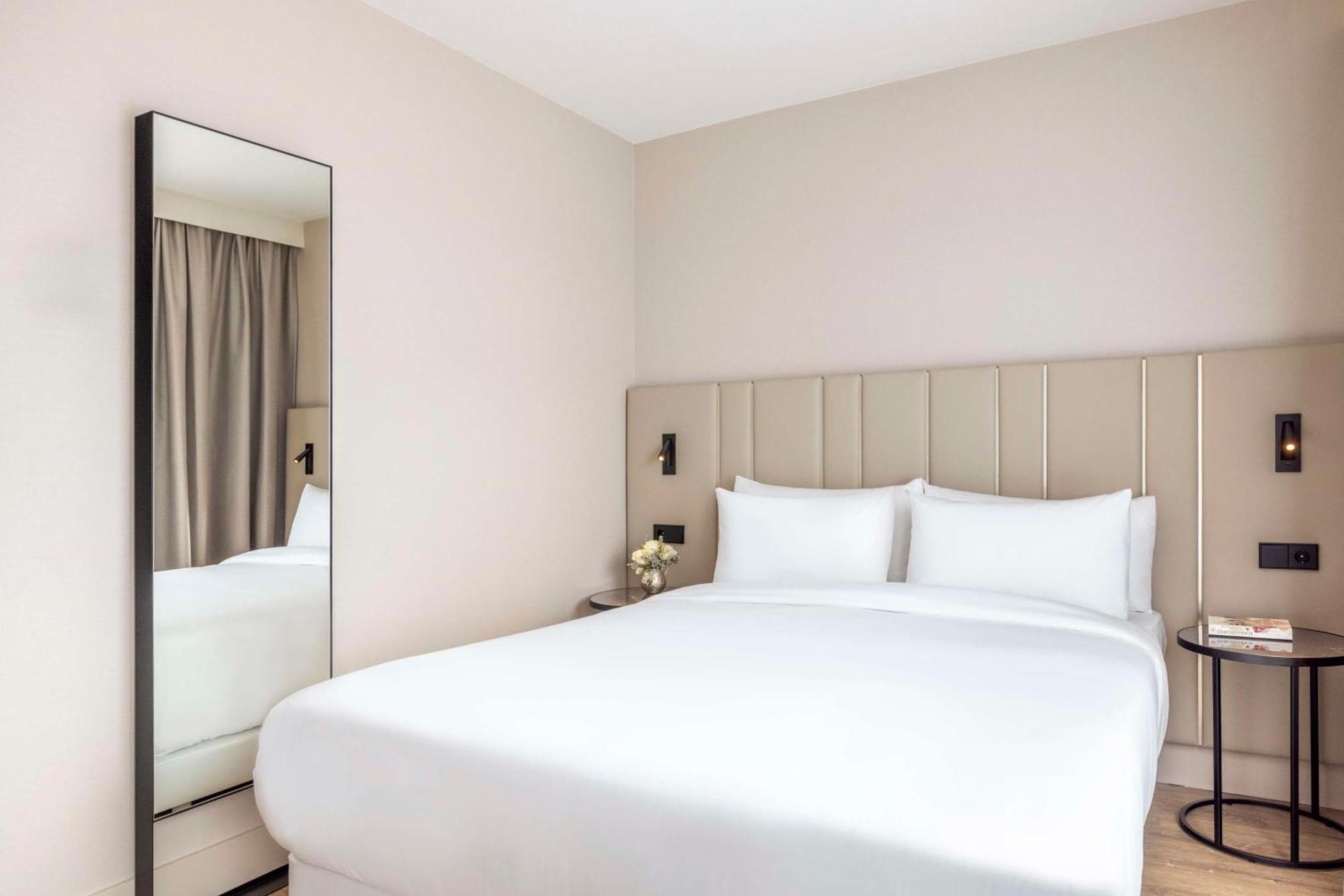 Nh Leidseplein Hotel