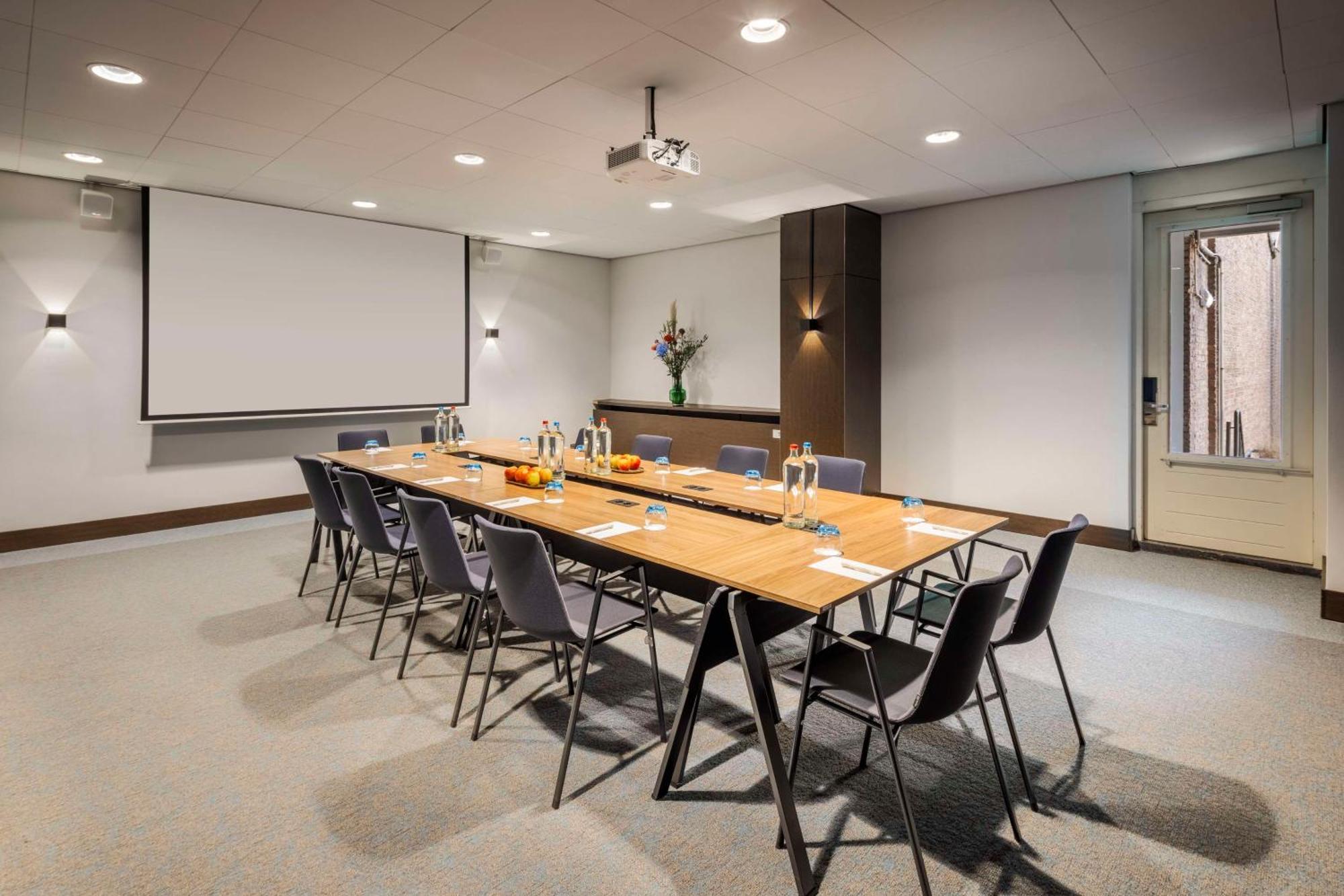 Hotel Nh Leidseplein 4*